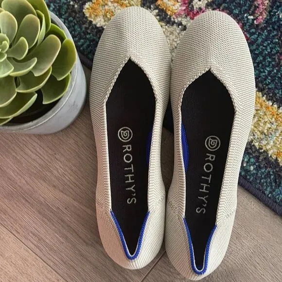 Rothys round toe size 8.5 light gray woman’s flat shoes