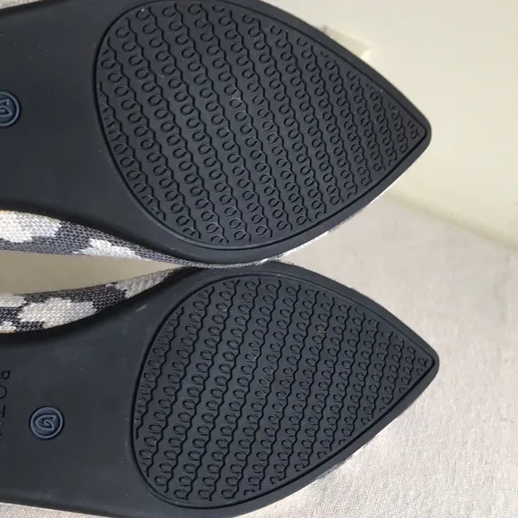 Rothy’s Size 7.5 The Point retired print Ash grey camo pointed toe flat shoe