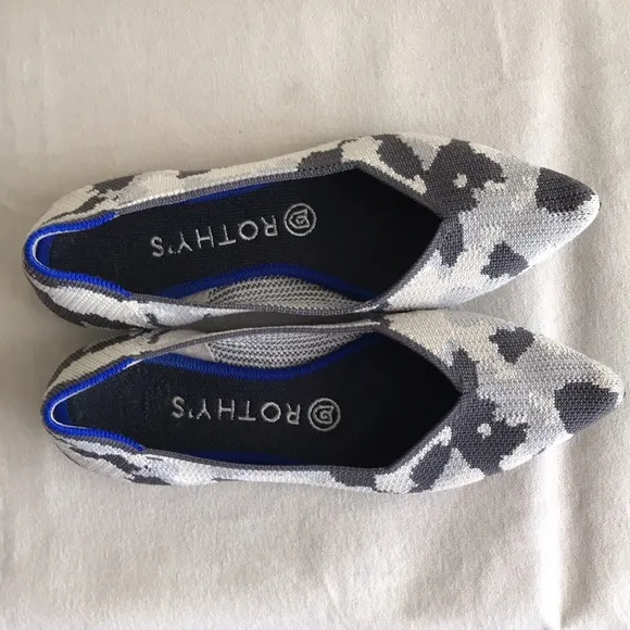 Rothy’s Size 7.5 The Point retired print Ash grey camo pointed toe flat shoe