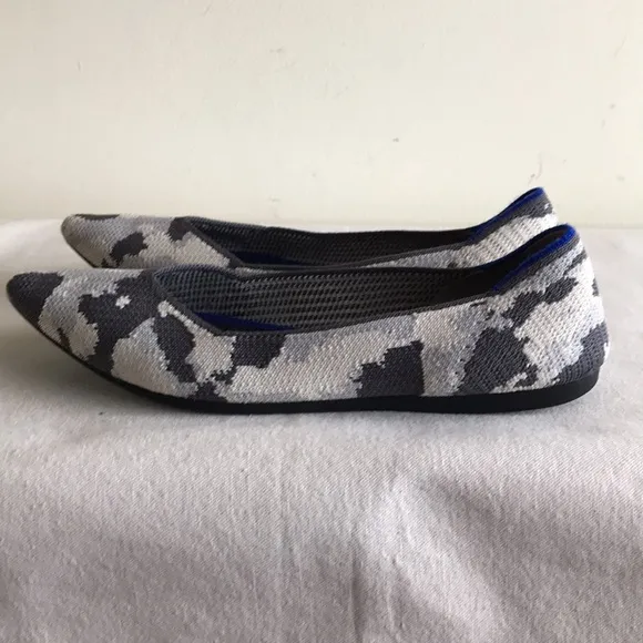 Rothy’s Size 7.5 The Point retired print Ash grey camo pointed toe flat shoe