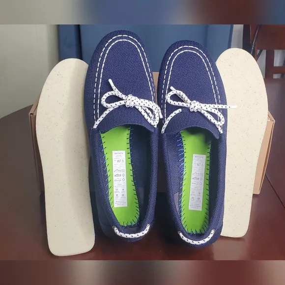 ROTHY'S THE BOAT SHOE IN BAY BLUE