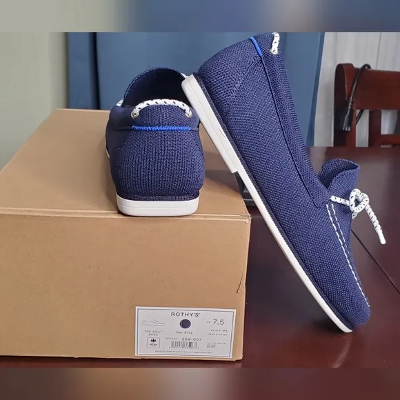 ROTHY'S THE BOAT SHOE IN BAY BLUE