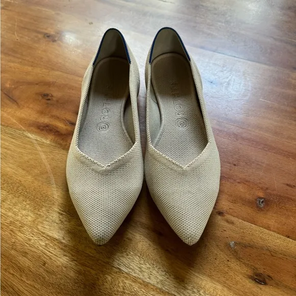 Rothy’s The Point Flats in Ecru with Leopard Sole, Size 10, Ivory Cream Light