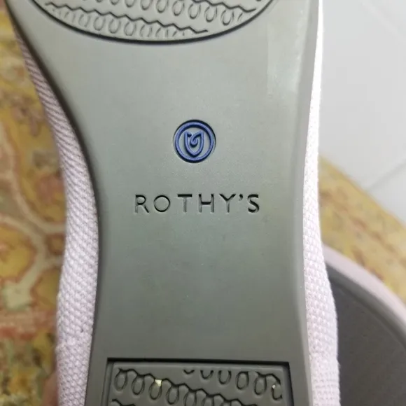 Rothys The Point in blush pink pointed toe flats
