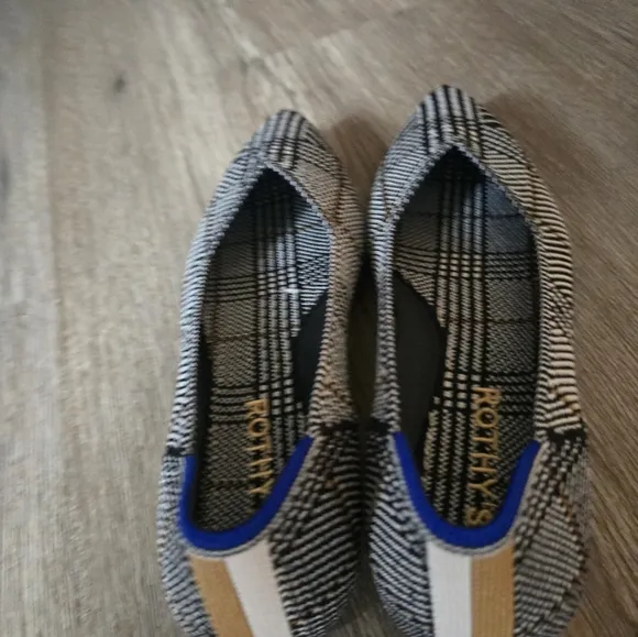 Rothy's The Point Li Flats In Black Glen Size 5 NWOT