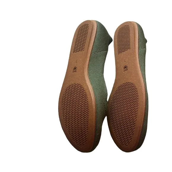 Rothy's The Round Toe Ballet in Cypress Retired Flat Slip On Size 7 NWOB.