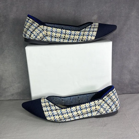 🔥🔥🔥Rothy's Women's Blue and Cream Flats Size: 9.5 NWOT🔥🔥🔥