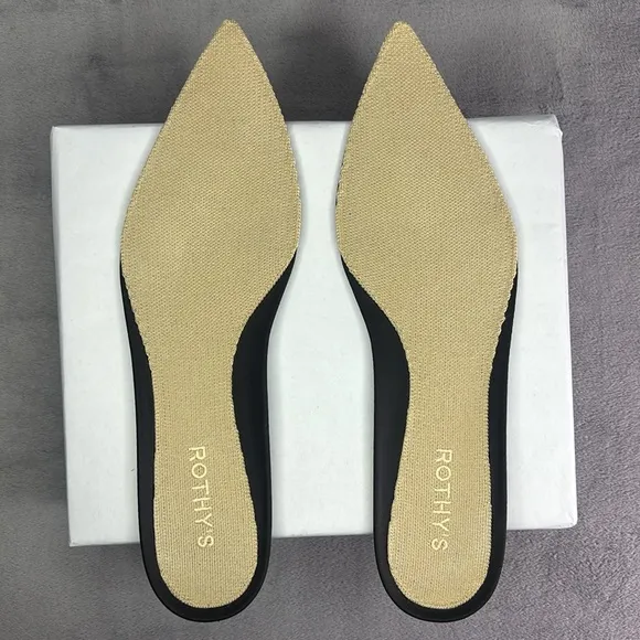 🔥🔥🔥Rothy's Women's Blue and Cream Flats Size: 9.5 NWOT🔥🔥🔥