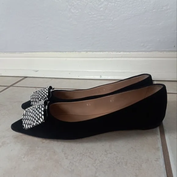 Salvatore Ferragamo Black Suede Pointed Toe Bow Snakeskin Flats 7.5US