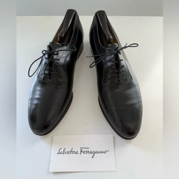 Salvatore Ferragamo Men's Black Leather Shoes 9