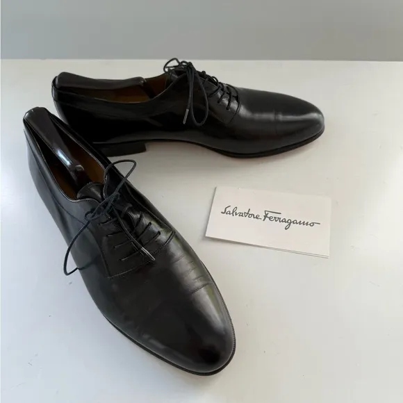 Salvatore Ferragamo Men's Black Leather Shoes 9