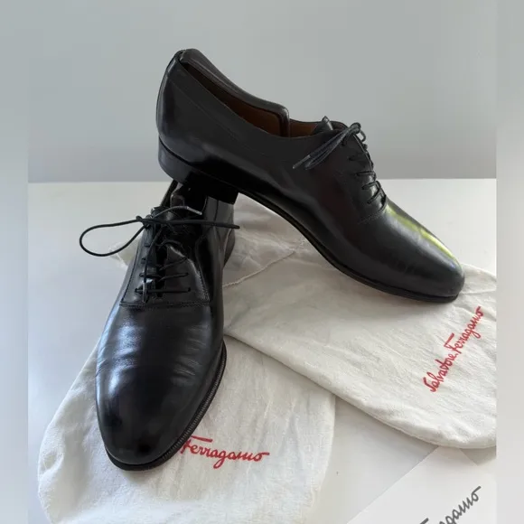 Salvatore Ferragamo Men's Black Leather Shoes 9