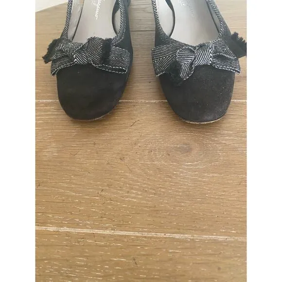 Salvatore Ferragamo Suede bow accent slingback shoes 8 1/2