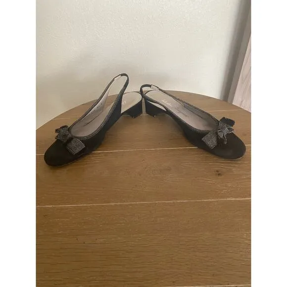 Salvatore Ferragamo Suede bow accent slingback shoes 8 1/2