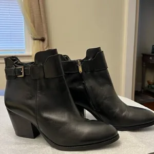 Sam Edelman Melody Ankle Booties, Boots, Size 9 Black side zip w/buckle details*