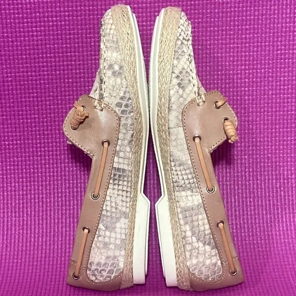 Sam Edelman NWOT Women's Snake-print Leather Boat Shoes - Size 6.5M