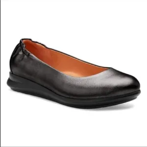 Samuel Hubbard Freedom Dance Pewter Leather Slip On Flats Women Size 7.5M