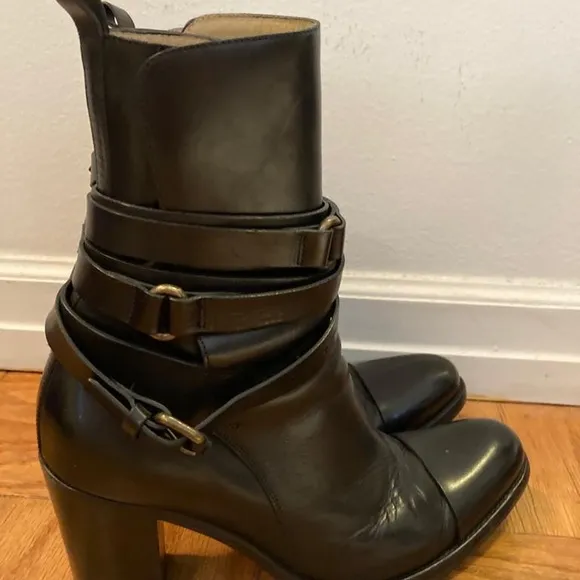 Sartore leather w/ wrap around belt boots 38
