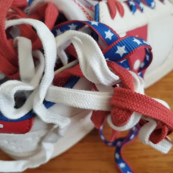 Saucony Jazz Court White and Red Sneakers Blue Stars Unisex Shoes Men Size 9 NEW