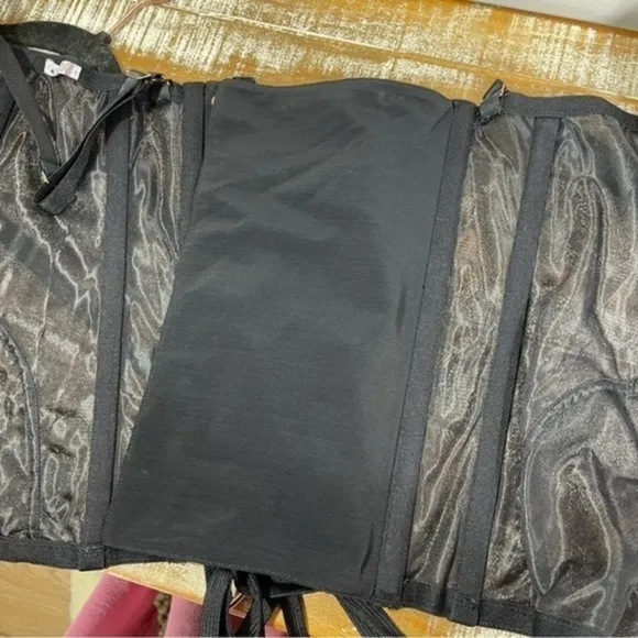 SAVAGE X FENTY Embroidered Lace Corset in Black Size XL