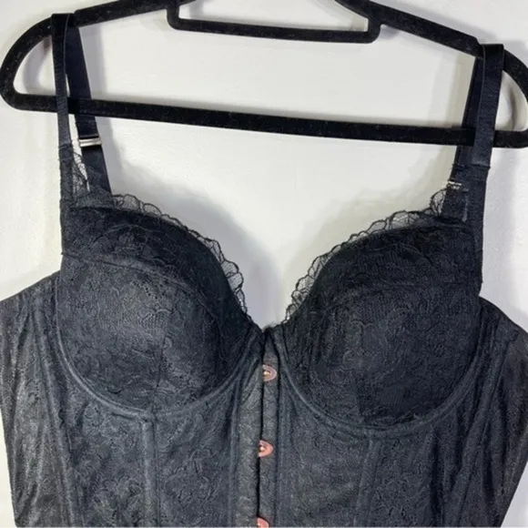 SAVAGE X FENTY Embroidered Lace Corset in Black Size XL