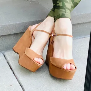 Schutz chunky platform Heels wedge Sandals Mega camel brown Strappy 10 Patycia