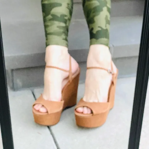 Schutz chunky platform Heels wedge Sandals Mega camel brown Strappy 10 Patycia