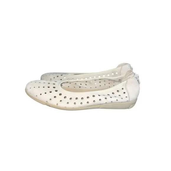 ✨Sesto Meucci Dova Perforated Leather Comfort Ballet Sz 9 Flats✨