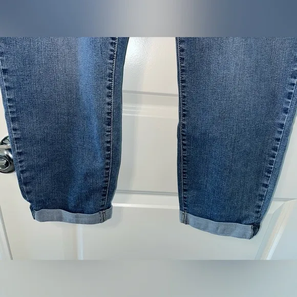 Signature Levi Strauss Gold Label Mid Rise Boyfriend Cut Capri Jeans Sz 16