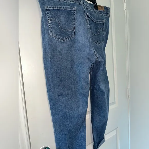 Signature Levi Strauss Gold Label Mid Rise Boyfriend Cut Capri Jeans Sz 16