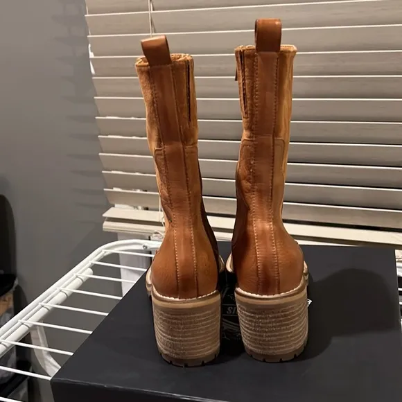 Silent D Leather Microsuede Boots NIB