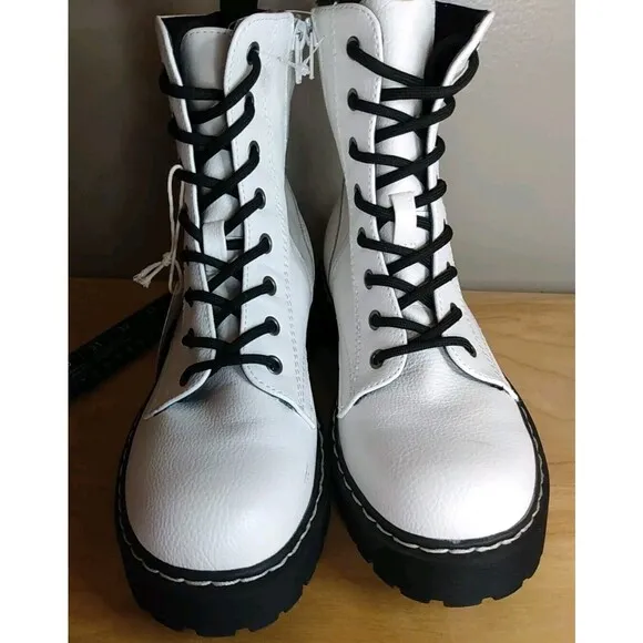 Sincerely Jules Women White Textured Harley Lace Up Combat‎ Boots Size 8M