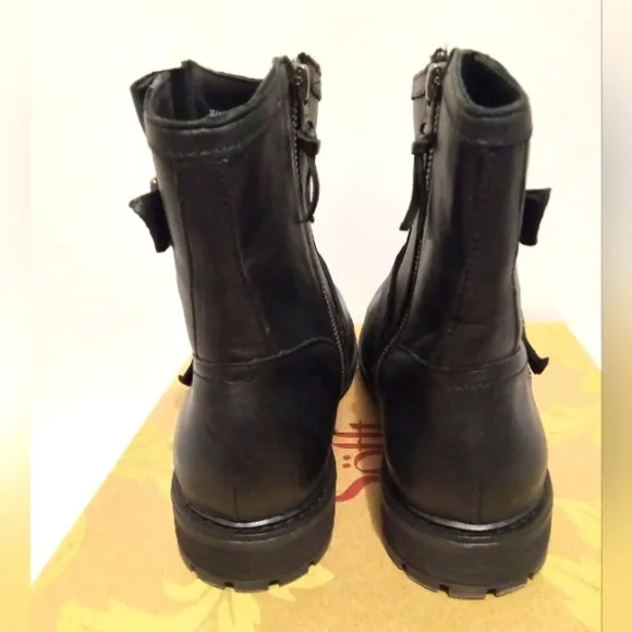Size 9.5 Sofft Lalana Black Leather Side Zipper Moto Style Street Wear Boots