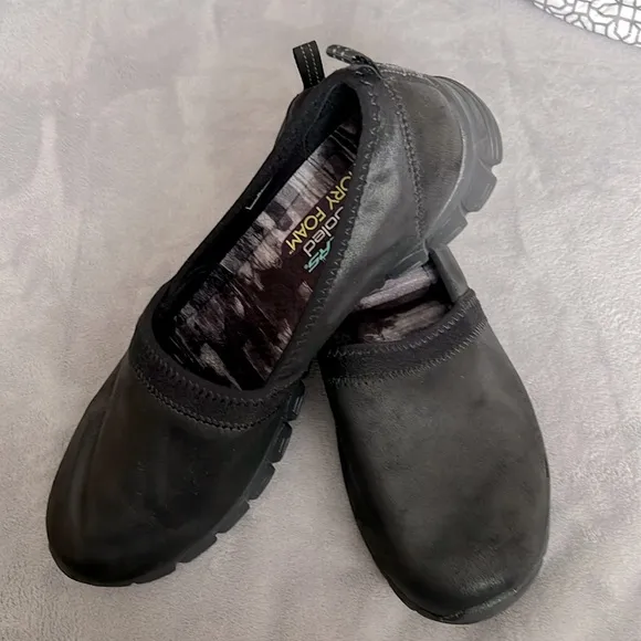 Skechers Air Cooled Memory Foam EZ FLEX 3.0 SONGFUL Sz 11 NWOB Ret $109