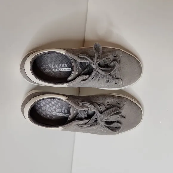 Sketchers Women's Street LA Cleat Back Again Contrast Stitch  Suede Gray Sneaker