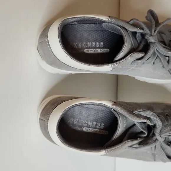 Sketchers Women's Street LA Cleat Back Again Contrast Stitch  Suede Gray Sneaker