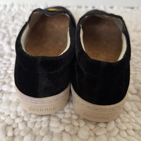 SOLUDOS black velvet slip on shoes size 7 beaded elephants