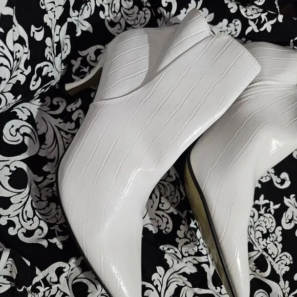 SomeShun Elegant White Patent Leather Ankle‎ Boots with Kitten Heel -