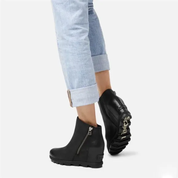 SOREL Joan Of Arctic Wedge ll Zip Nubuck Leather Boots Black