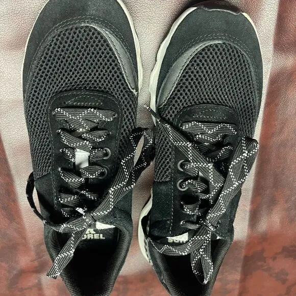 Sorel kinetic lite lace up black sneakers, size 8‎