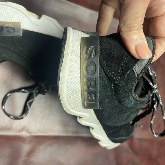 Sorel kinetic lite lace up black sneakers, size 8‎