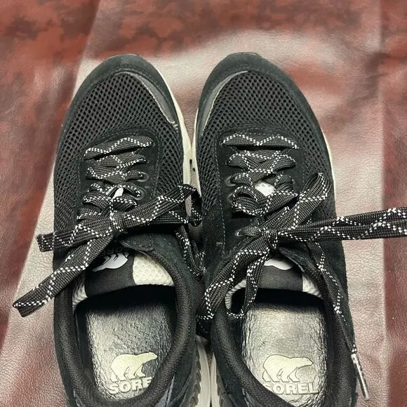 Sorel kinetic lite lace up black sneakers, size 8‎