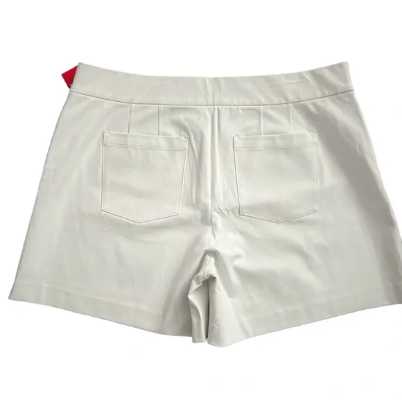 SPANX On The Go Polished 6” White Stretch High Rise Shorts Size Medium NWT