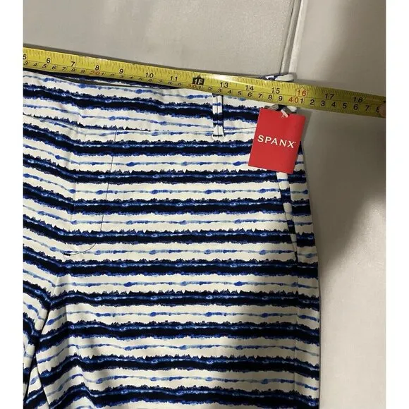 SPANX Women’s Sunshine Shorts 6&quot; Inseam Blue Painted Stripe Print L