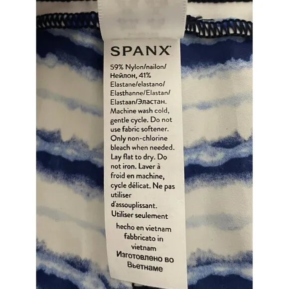 SPANX Women’s Sunshine Shorts 6&quot; Inseam Blue Painted Stripe Print L