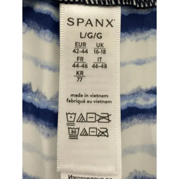 SPANX Women’s Sunshine Shorts 6&quot; Inseam Blue Painted Stripe Print L