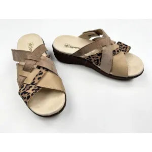 Spenco Memphis Slide Sandals Women 8 EUC‎ Beige Comfort Leather Suede Flats