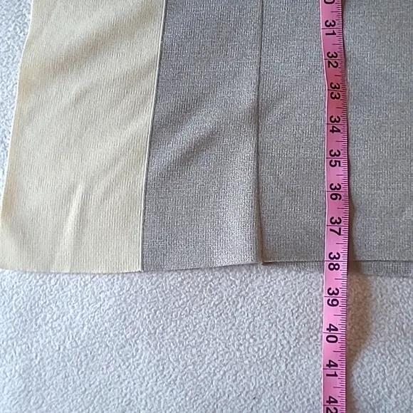 St. John Sheath Dress. Taupe/Gray and Ivory Milano Knit. Poncho Style. Sz. 0.