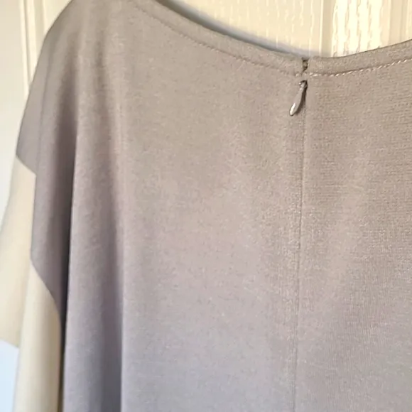 St. John Sheath Dress. Taupe/Gray and Ivory Milano Knit. Poncho Style. Sz. 0.