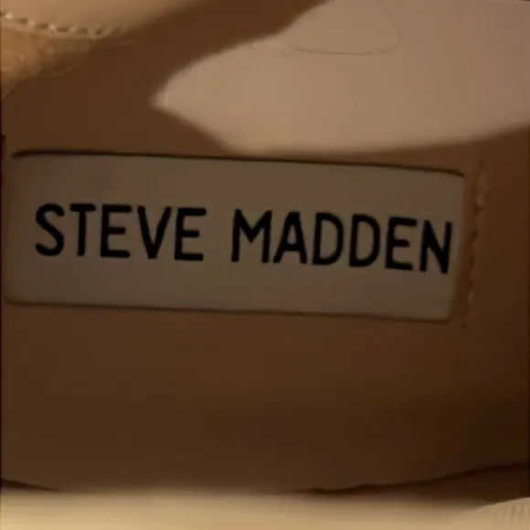 STEVE MADDEN Editor ivory Cream Leather Ankle Boots Bootiiez Size 10